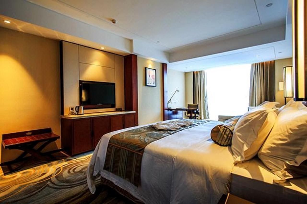 Ramada Jiaxing Hotel Exterior foto